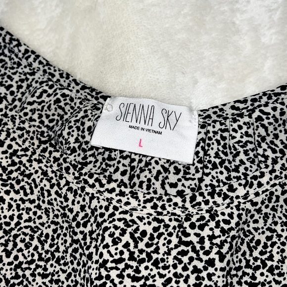 Blouse Tank - Picture 2 of 2